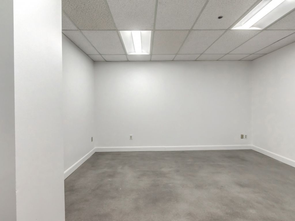 Loft-style Office spaces for rent-District Beaumont-6855 de l'pe