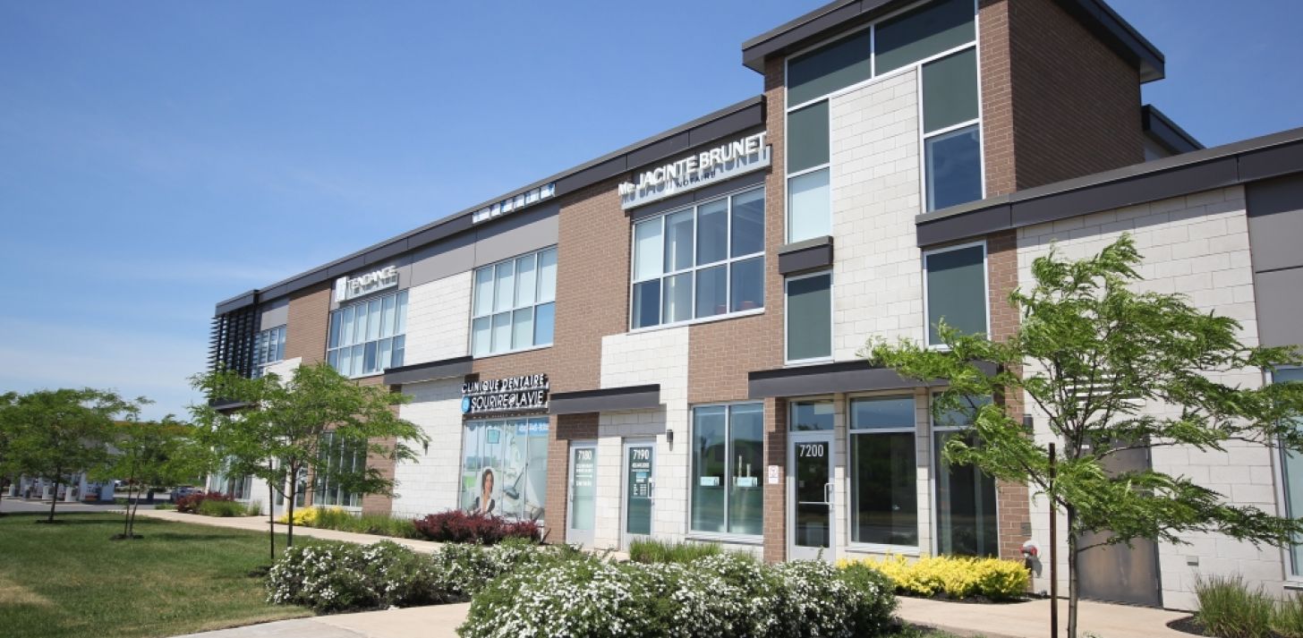  Commercial Unit, Office for rent in Brossard - For Rent