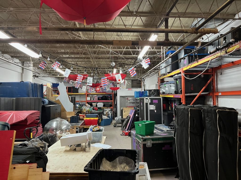 2,000ft Warehouse
