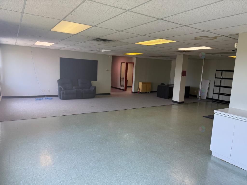 Large space on 2nd floor 2,900 sqft Montreal Mercier