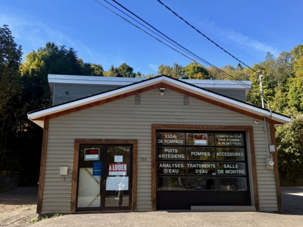 Commercial Property for Lease � Office & Garage Space