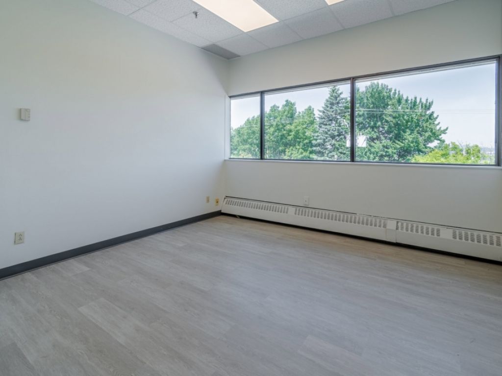 PLAZA LAVAL - STE-FOY -888pc