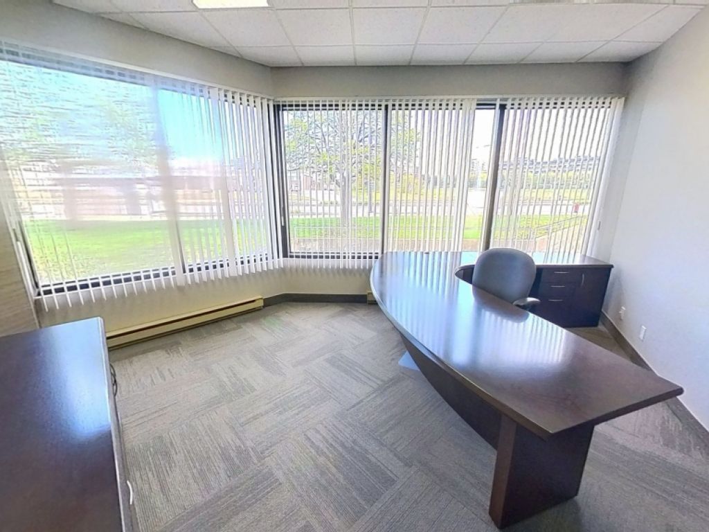 Bureau � louer � Sainte-Foy � Place Iberville II, 1175 avenue Lavigerie, local 060