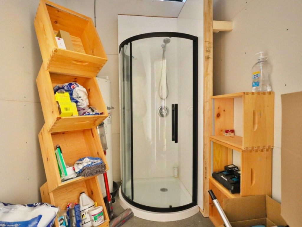  Space for rent (industrial - commercial - showroom - offices)