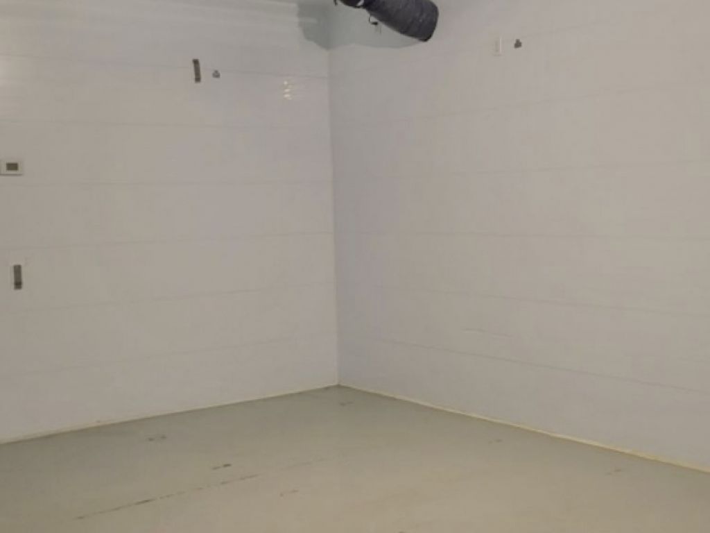 Industrial space 300 sq ft + Parking available