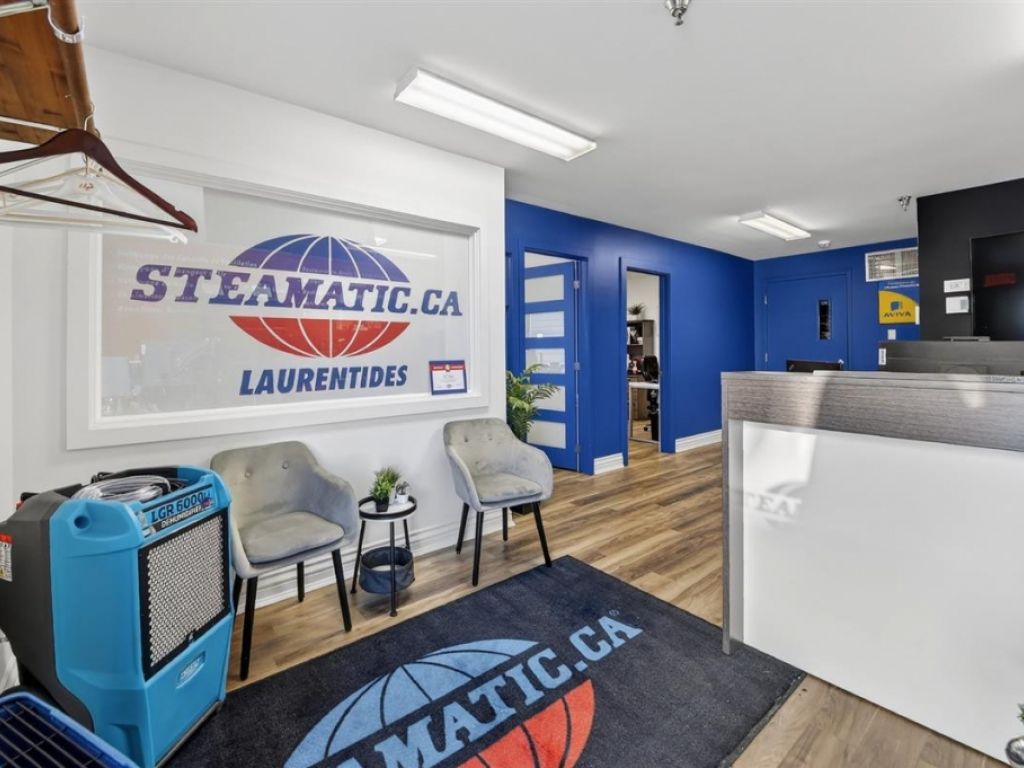 Industrial space for lease - 11685 Mt�e Ste-Marianne