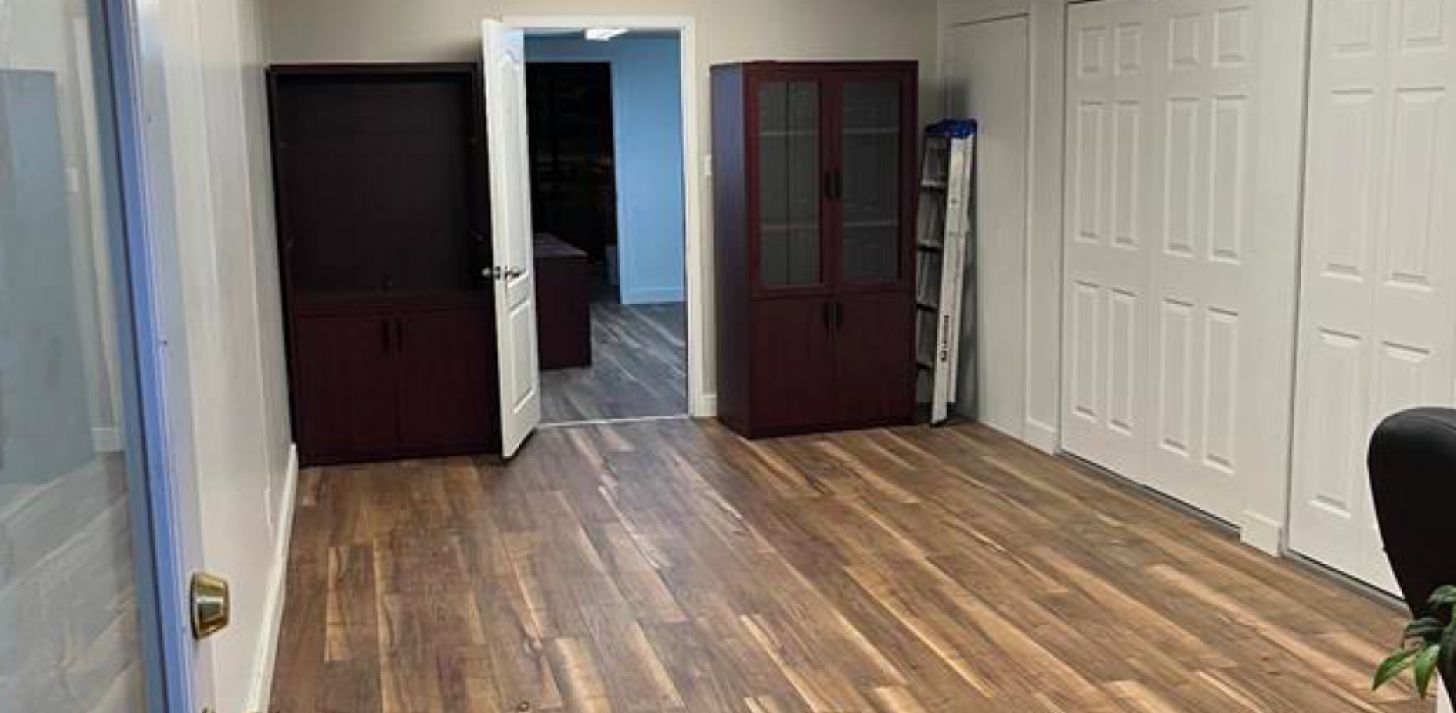 Local commercial à Laval (Sous-sol) - À louer