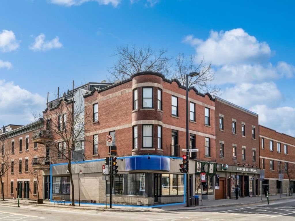 Local 2663 pc Visibilit� Exceptionnelle Ville-Marie Mtl
