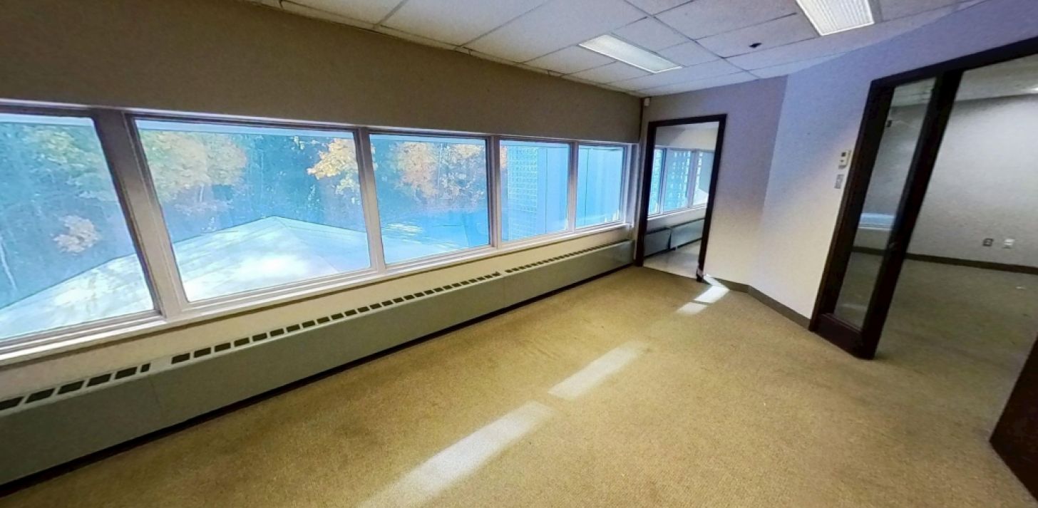 ESPACE BUREAU STE-FOY - For Rent