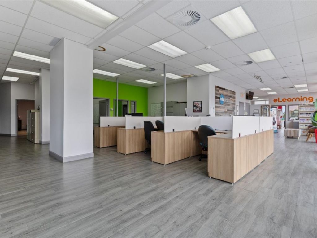 Condo commercial � vendre