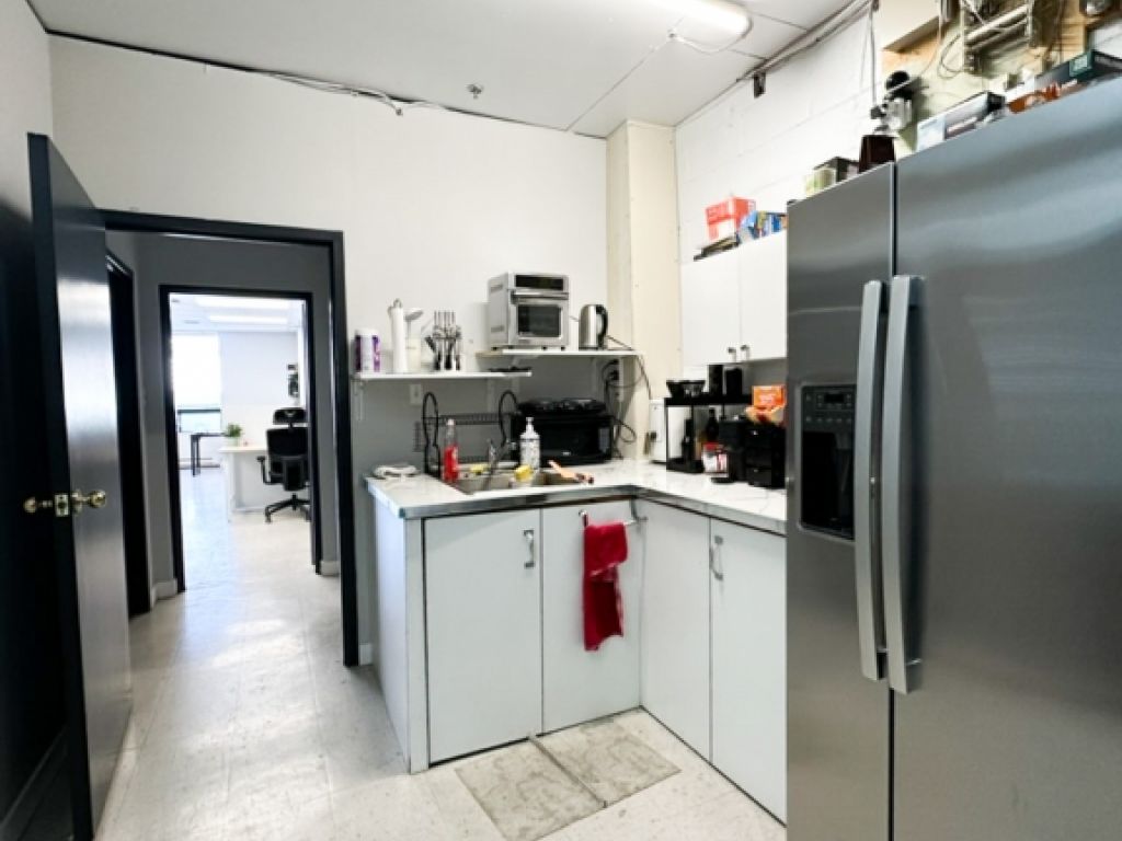 Espaces de bureaux flexibles, de coworking et d'entrep�ts | Saint-Laurent | � partir de 99 $