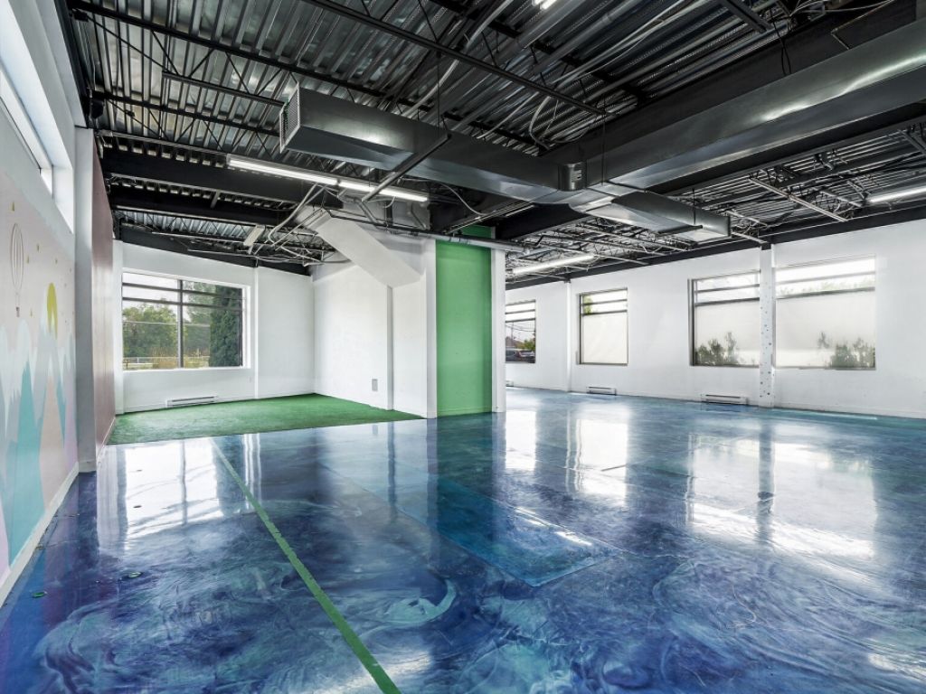 Espace commercial Unit de coin  louer