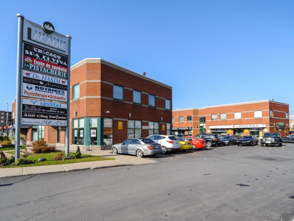 SPACE FOR RENT FOR 1350 SQF - SAUV STREET AND ACADIE