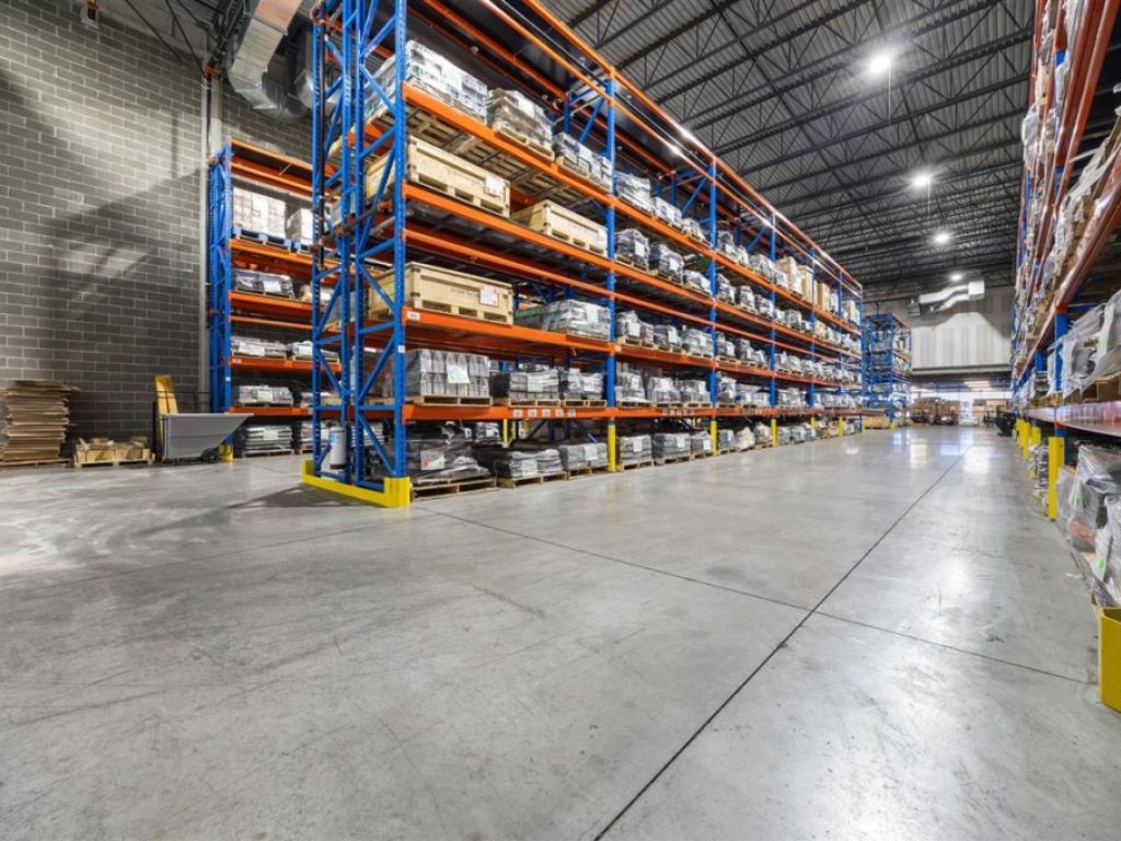 Industrial space for lease - 968 Rue Parent