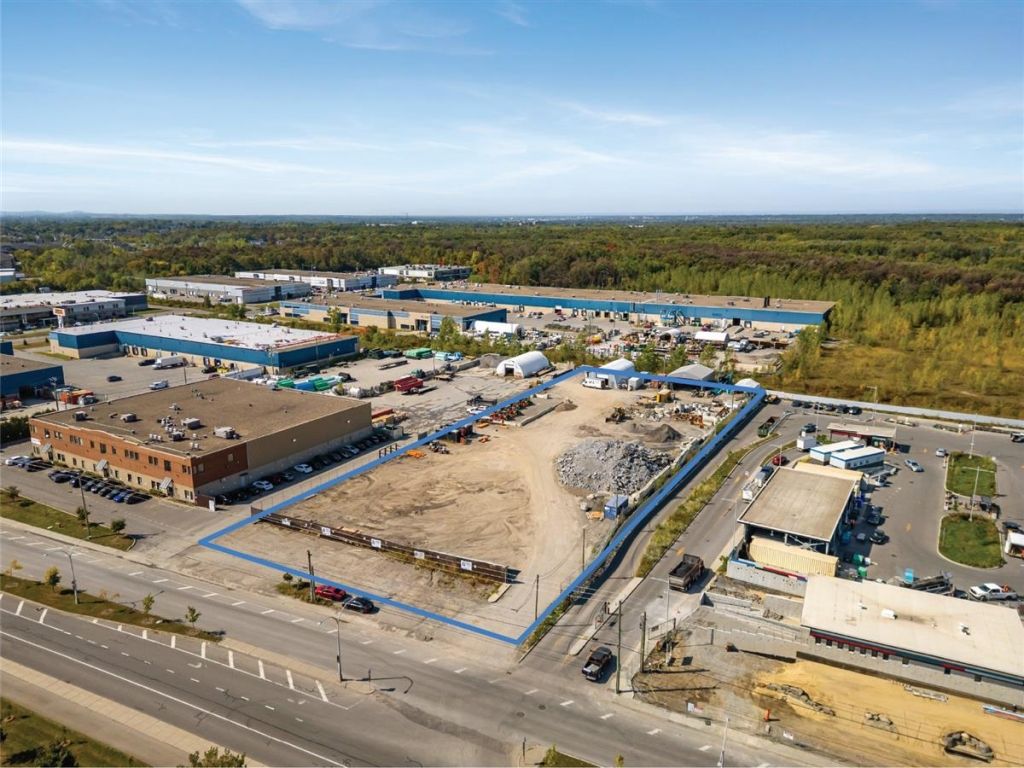 Land space for lease - Boul. Dagenais O.
