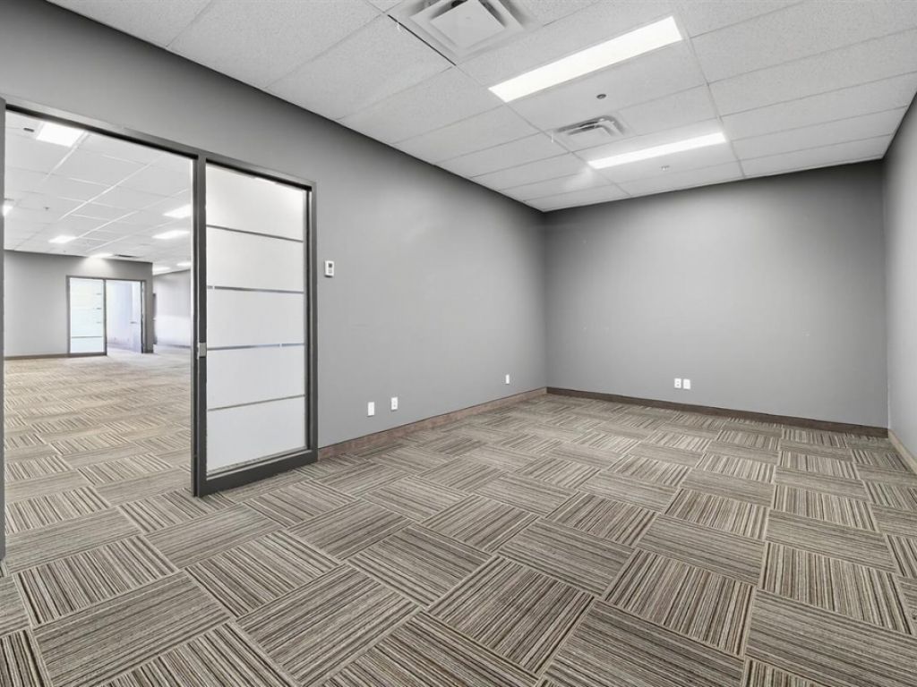 Office Space for Rent � 4141 Aut. Jean-No�l-Lavoie (A-440), unit 200V, Laval (Chomedey)