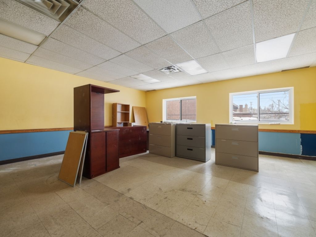 COMMERCIAL SPACES for rent