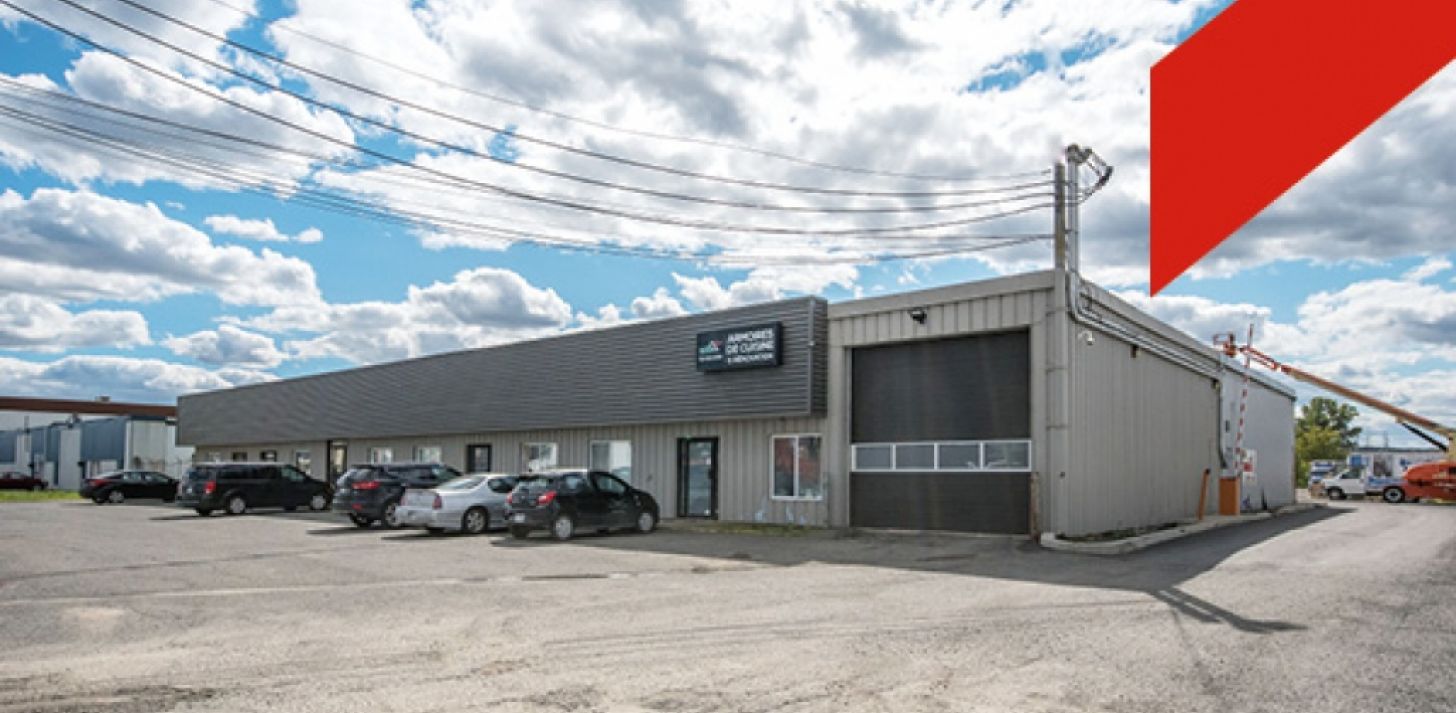 Superbe local en façade 1000 à 1600 p.c.- Secteur industriel- Rive-Sud - À louer