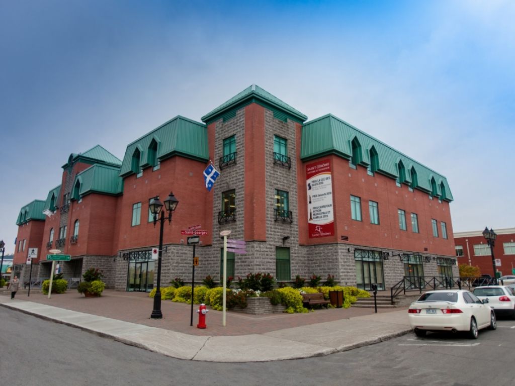 Local / Bureau 2100  6360 pc Centre-ville Saint-Jrme 